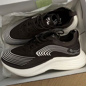 APL Women’s Streamline Sneaker in Chocolate/Ivory